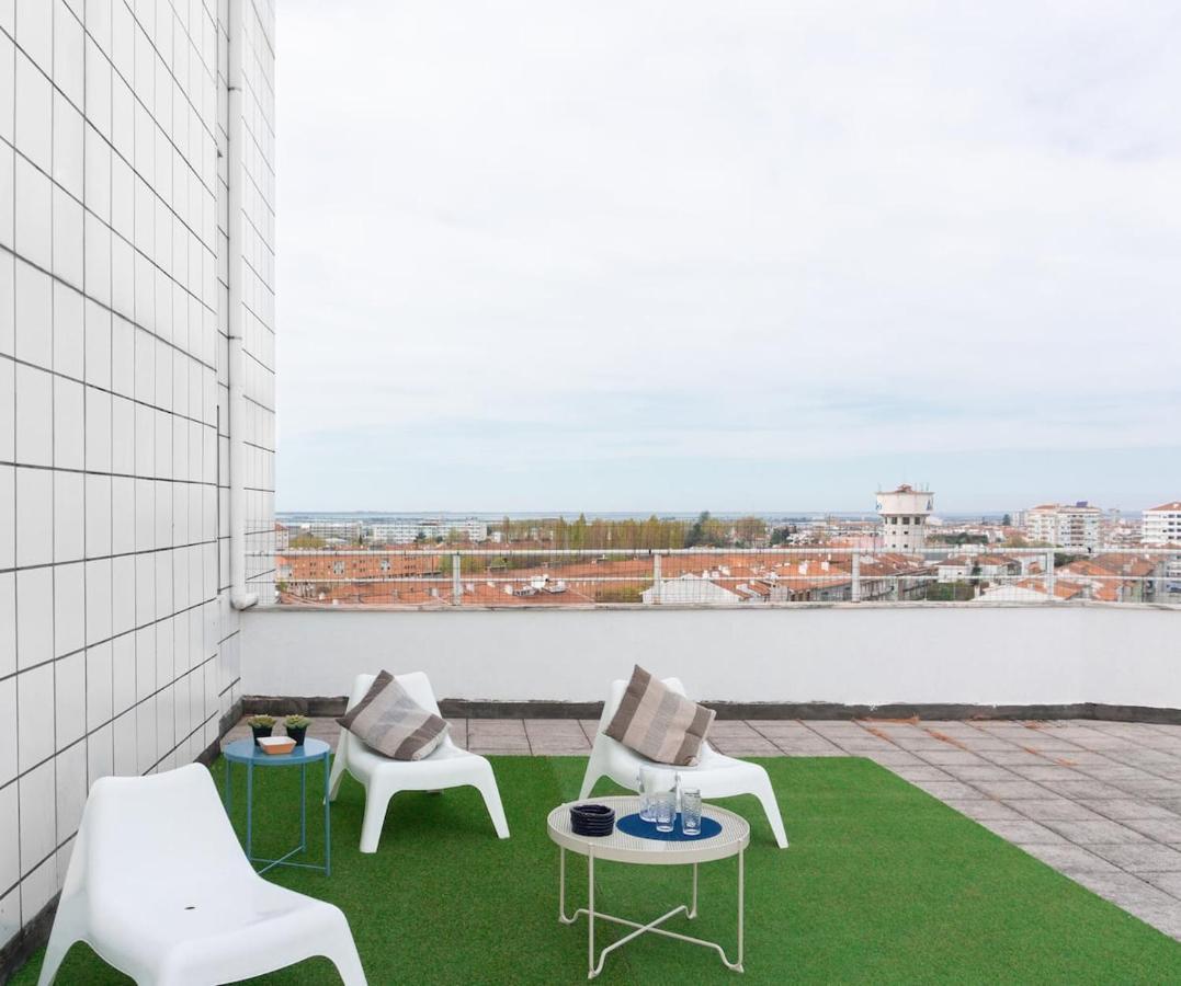 Apartmán 8Rooftop - T2 Com Terraco E Vista Para As Salinas! Aveiro Exteriér fotografie